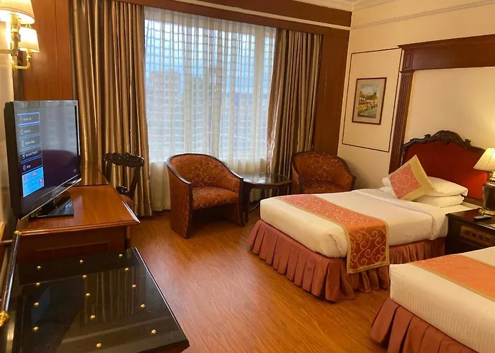 Hotel The Everest