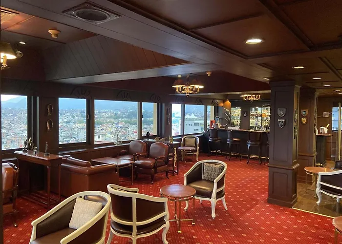 Hotel The Everest
