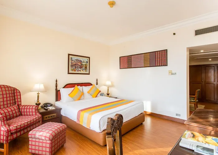 The Everest Hotel 5*