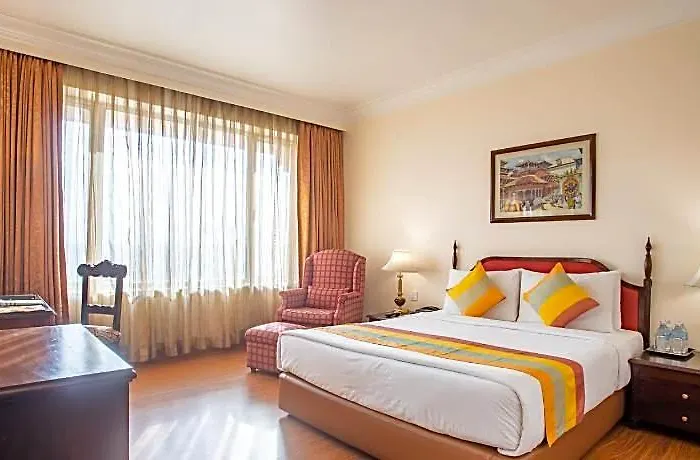 The Everest Hotel 5*