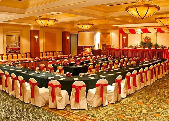 The Everest Hotel
