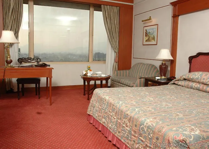 Hotel The Everest 5*