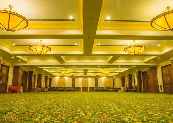 The Everest Hotel