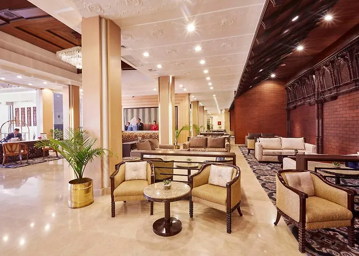 Hotel The Everest